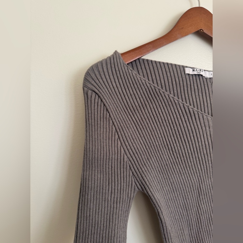NA-KD Ribbed Knit Top - Picture 2 of 5